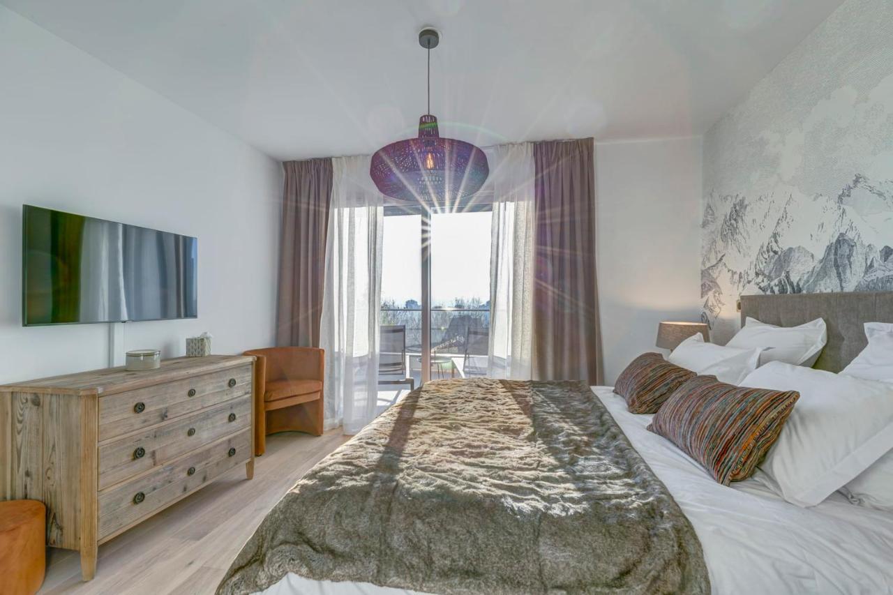 Serenity - 3 Bedroom Top Floor Apartment Parking & Lake View Terrace Annecy Esterno foto
